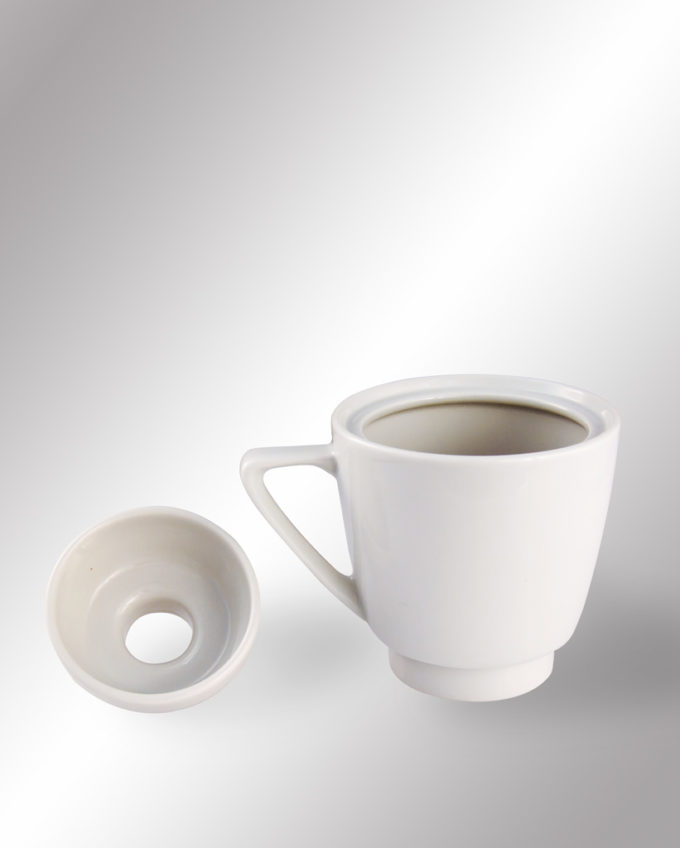 Porzellan Kaffeefilter stehend