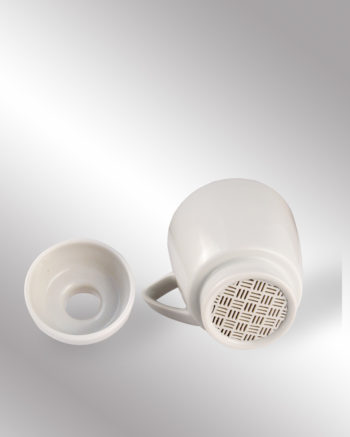 Porzellan Kaffeefilter liegend