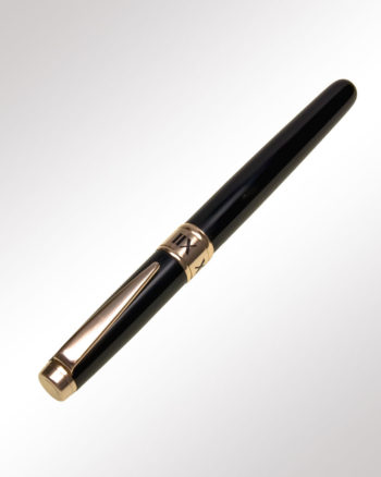 Tombow Tintenroller Modena schwarz geschlossen