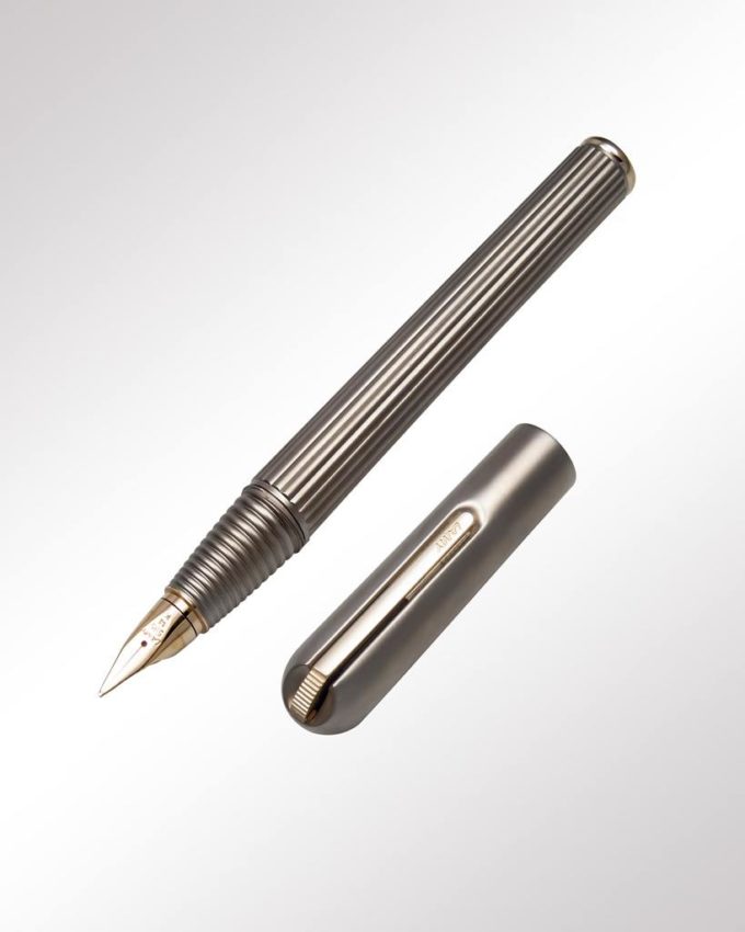 Lamy Füller Persona titanium (geöffnet)